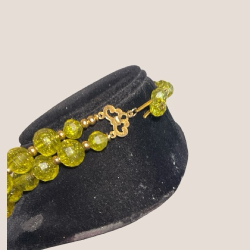 Vintage 1950’s Green Round Beaded Double Strand Faceted Confetti Lucite Necklace - Picture 6 of 7